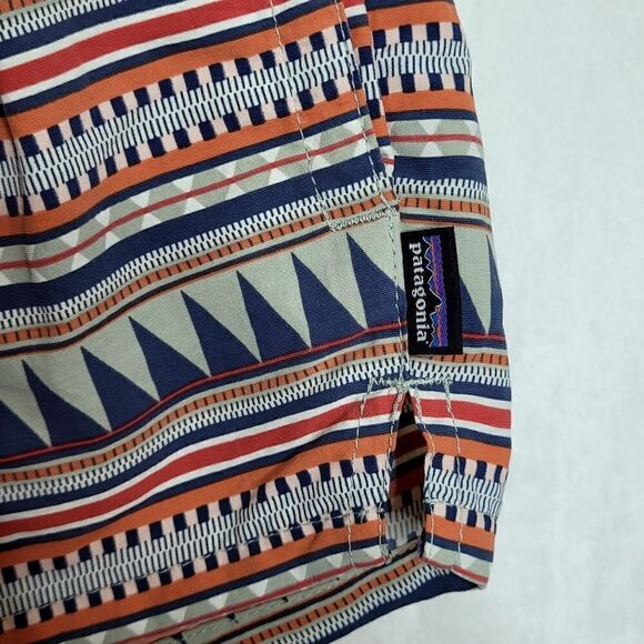 Patagonia Barely Baggie Shorts Size Small - Picture 3 of 7